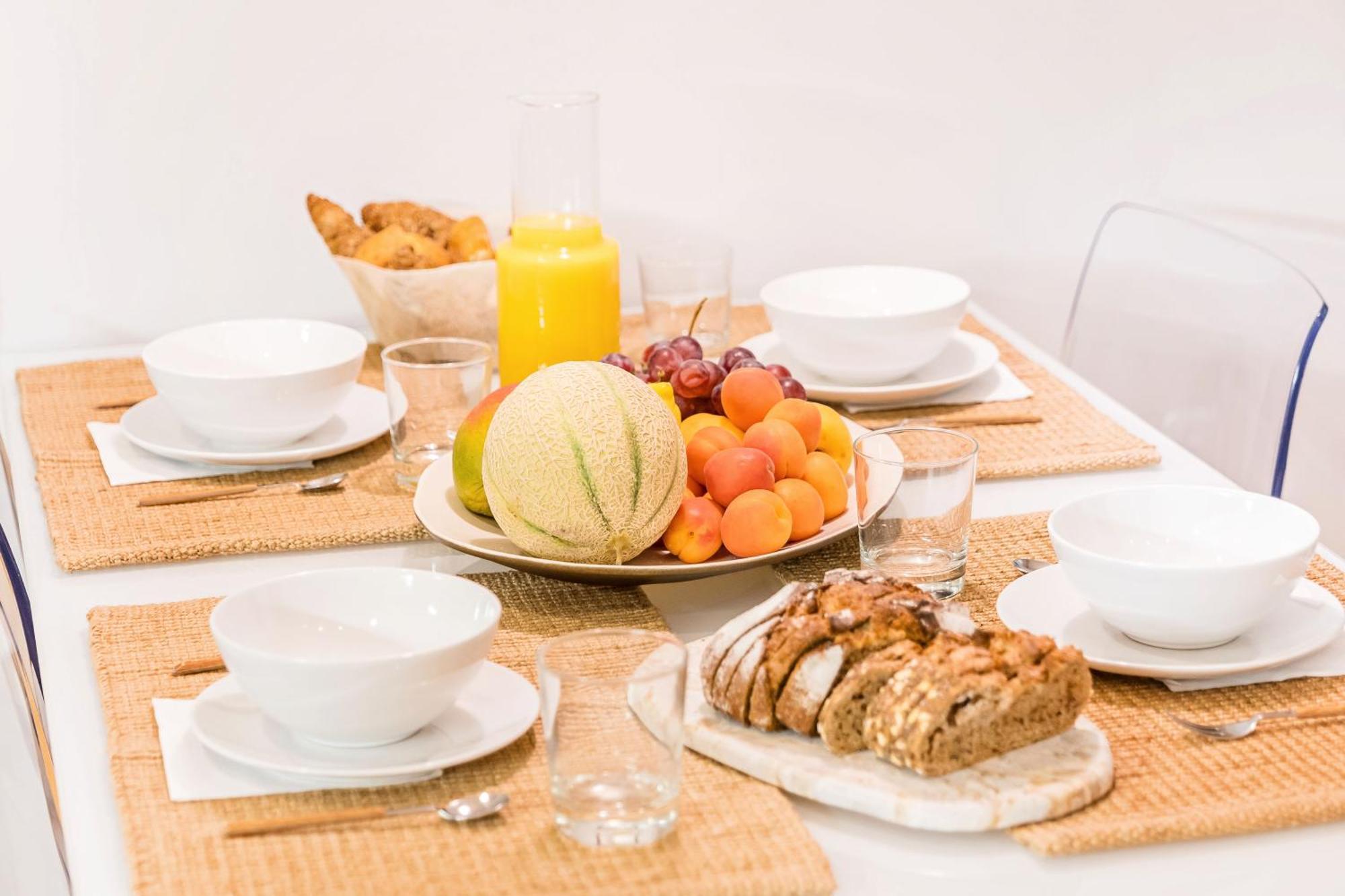Sweett - Villarroel Barcelona Room photo